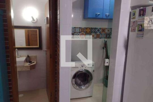 Lavanderia de casa à venda com 2 quartos, 130m² em Vila Nivi, São Paulo