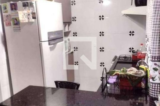 Cozinha de casa à venda com 2 quartos, 130m² em Vila Nivi, São Paulo