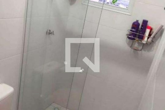 Banheiro de casa à venda com 2 quartos, 130m² em Vila Nivi, São Paulo