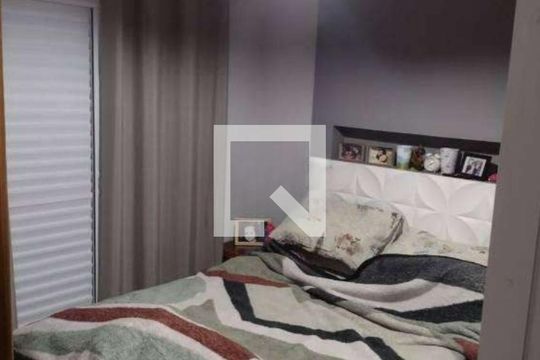 Quarto de casa à venda com 2 quartos, 130m² em Vila Nivi, São Paulo