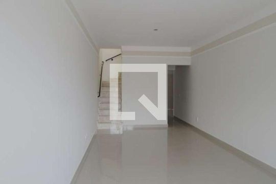 Sala de casa à venda com 3 quartos, 300m² em Vila Constança, São Paulo