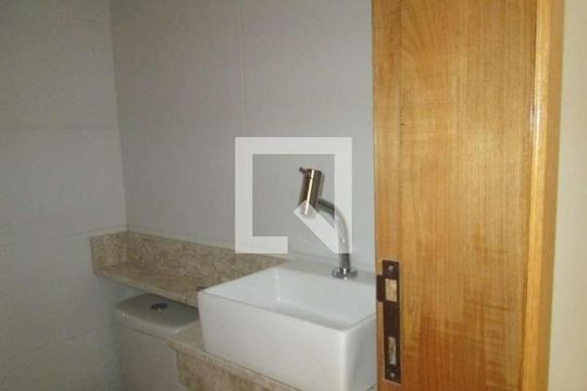 Banheiro de casa à venda com 3 quartos, 300m² em Vila Constança, São Paulo