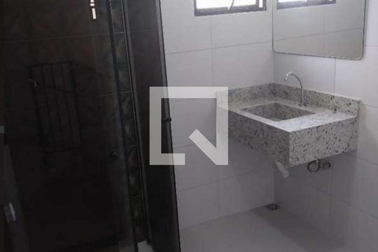 Casa à venda com 2 quartos, 130m² em Vila Nivi, São Paulo