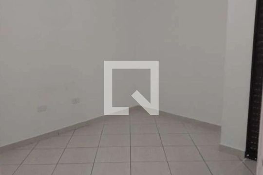 Casa à venda com 2 quartos, 130m² em Vila Nivi, São Paulo