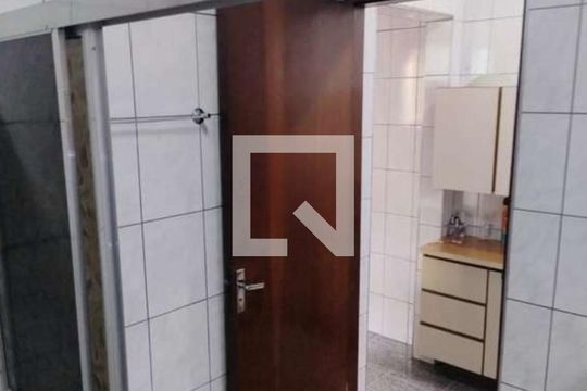 Banheiro de casa à venda com NaN quartos, m² em Vila Nivi, São Paulo