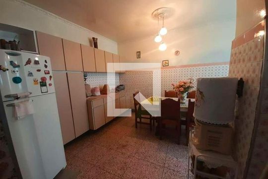 Cozinha de casa à venda com 4 quartos, 250m² em Vila Nivi, São Paulo