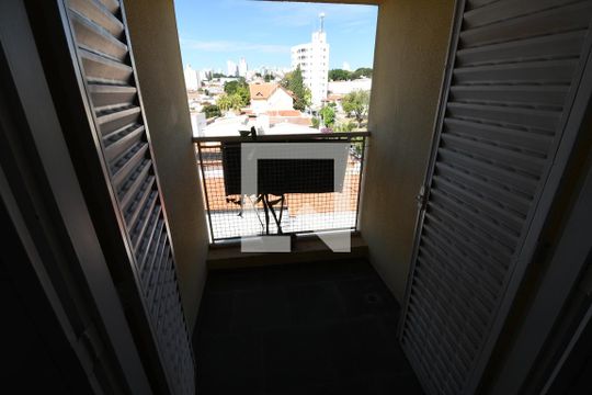 Sala de apartamento para alugar com 2 quartos, 150m² em Jardim Flamboyant, Campinas