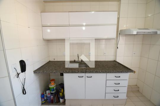Cozinha de apartamento para alugar com 2 quartos, 150m² em Jardim Flamboyant, Campinas