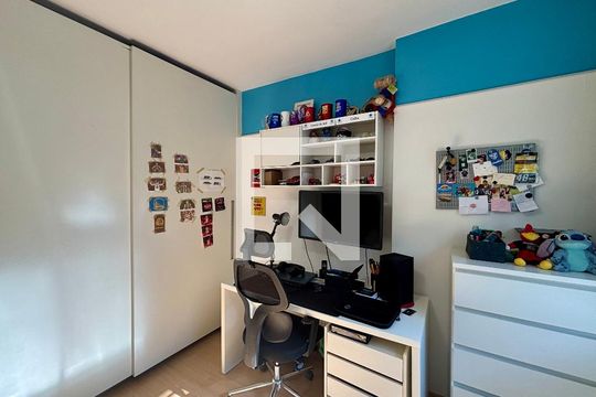 Quarto 1 de apartamento à venda com 3 quartos, 125m² em Lagoa, Rio de Janeiro
