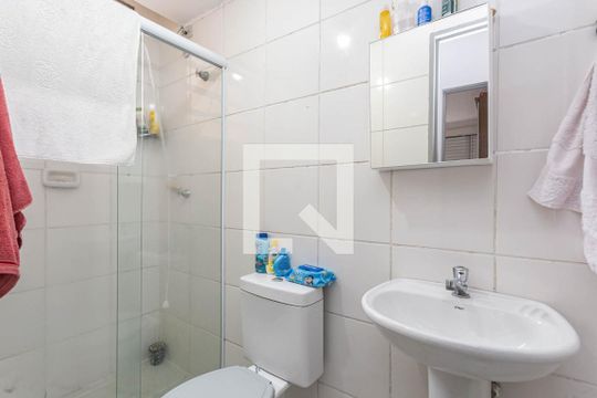 Banheiro de apartamento à venda com 2 quartos, 52m² em Vila Caraguata, São Paulo