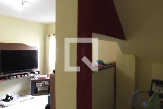 Sala de casa à venda com 2 quartos, 150m² em Jardim Roberto, Osasco