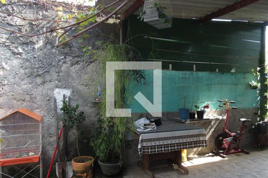 Área comum de casa à venda com 2 quartos, 150m² em Jardim Roberto, Osasco
