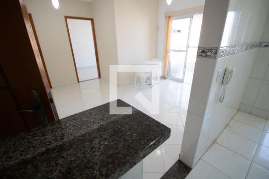Cozinha de apartamento para alugar com 1 quarto, 58m² em Vila Tupi, Praia Grande