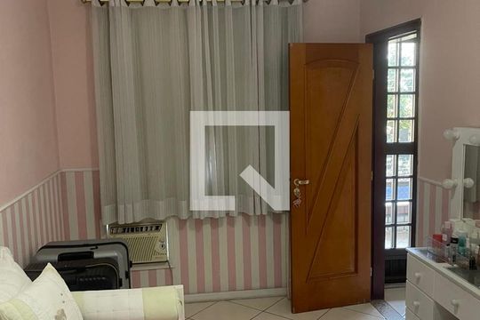 Quarto 3 de casa à venda com 4 quartos, 264m² em Benfica, Rio de Janeiro