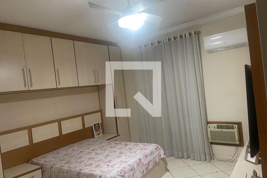 Quarto 1 de casa à venda com 4 quartos, 264m² em Benfica, Rio de Janeiro