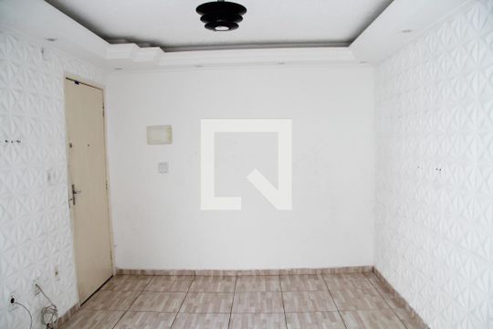 Sala de apartamento para alugar com 2 quartos, 55m² em Água Chata, Guarulhos