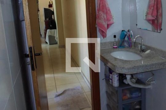 Banheiro Social de casa à venda com 2 quartos, 86m² em Bom Jesus, Contagem