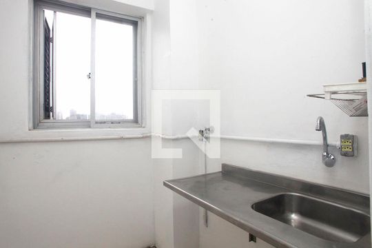 Cozinha de apartamento à venda com 2 quartos, 73m² em Floresta, Porto Alegre