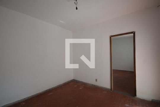 Casa para alugar com 1 quarto, 40m² em Campo Grande, Rio de Janeiro
