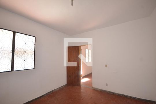 Quarto  de casa para alugar com 1 quarto, 40m² em Campo Grande, Rio de Janeiro