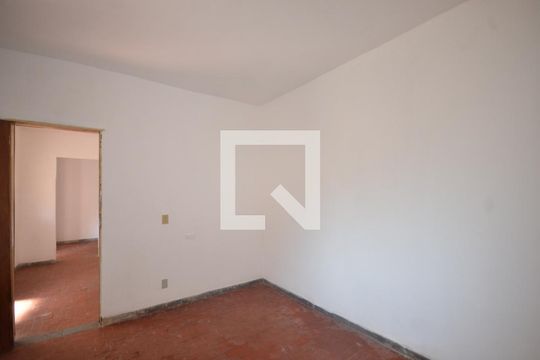 Quarto  de casa para alugar com 1 quarto, 40m² em Campo Grande, Rio de Janeiro