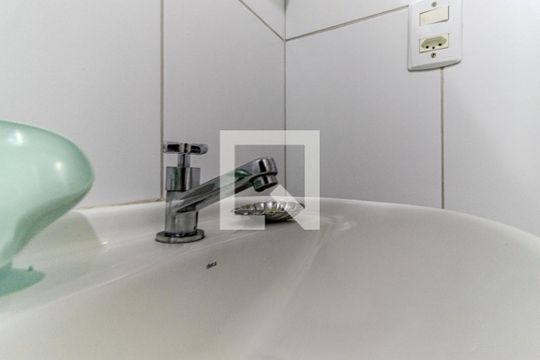 Banheiro de apartamento à venda com 1 quarto, 43m² em Centro Histórico de São Paulo, São Paulo