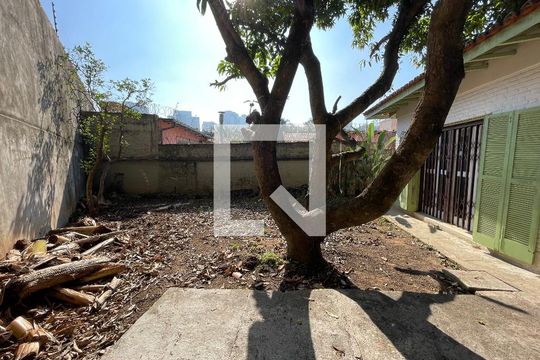 Quintal de casa à venda com 4 quartos, 199m² em Butantã, São Paulo