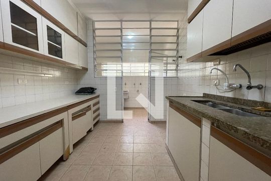 Cozinha de casa à venda com 4 quartos, 199m² em Butantã, São Paulo