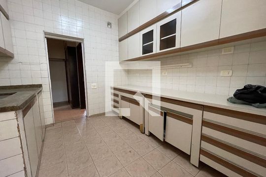 Cozinha de casa à venda com 4 quartos, 199m² em Butantã, São Paulo