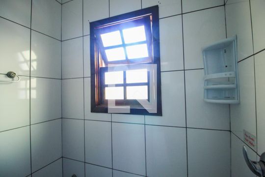 Banheiro de kitnet/studio para alugar com 1 quarto, 30m² em Mooca, São Paulo
