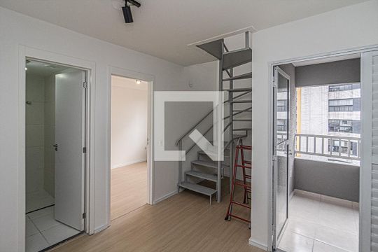 Apartamento à venda com 1 quarto, 94m² em Vila Santo Estefano, São Paulo