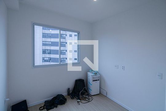 Quarto de apartamento à venda com 1 quarto, 94m² em Vila Santo Estefano, São Paulo
