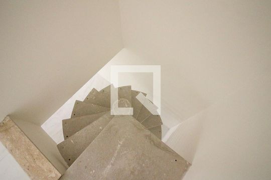 Escada de apartamento à venda com 2 quartos, 118m² em Vila Formosa, São Paulo