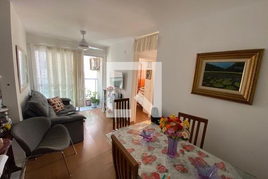 Sala de apartamento à venda com 2 quartos, 47m² em Pechincha, Rio de Janeiro