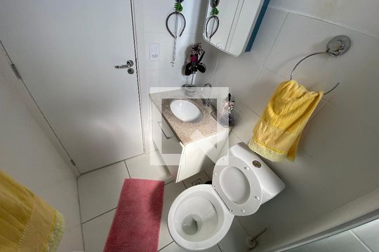 Banheiro Social de apartamento à venda com 2 quartos, 47m² em Pechincha, Rio de Janeiro
