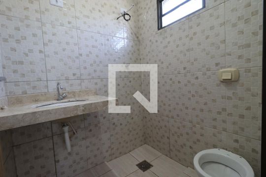 Banheiro da Suíte de casa para alugar com 2 quartos, 850m² em Parque Ribeirao Preto, Ribeirão Preto
