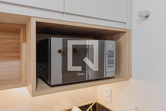 Cozinha de kitnet/studio para alugar com 1 quarto, 26m² em Sumarezinho, São Paulo