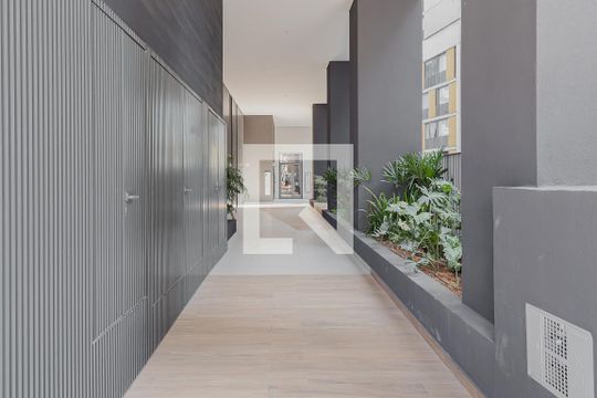 Entrada de kitnet/studio para alugar com 1 quarto, 26m² em Sumarezinho, São Paulo