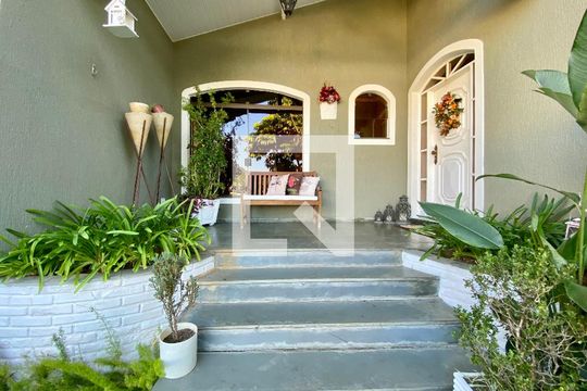 Entrada de casa à venda com 4 quartos, 500m² em Barro Branco (zona Norte), São Paulo
