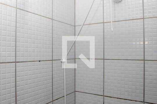 Banheiro Social de apartamento à venda com 2 quartos, 63m² em Santana, Porto Alegre