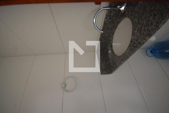 Lavabo de apartamento para alugar com 2 quartos, 60m² em Campo Grande, Rio de Janeiro