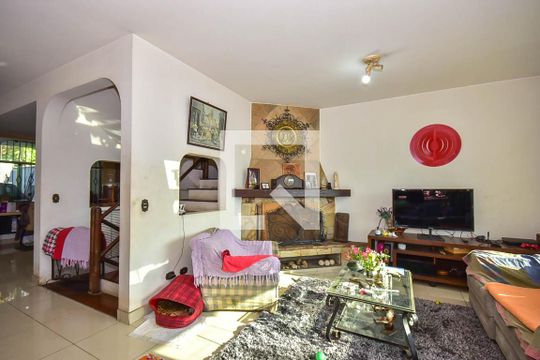 Sala de casa para alugar com 5 quartos, 440m² em Jardim Londrina, São Paulo