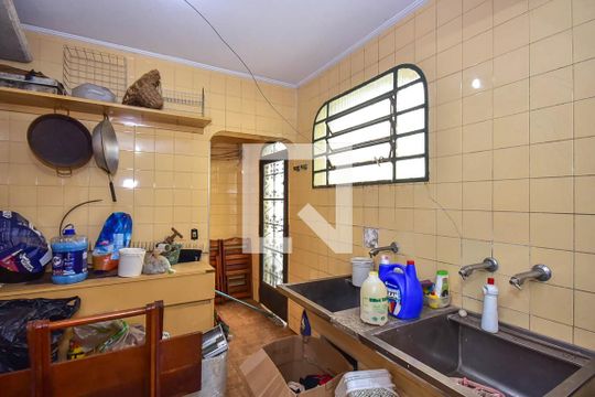 Área de Serviço de casa para alugar com 5 quartos, 440m² em Jardim Londrina, São Paulo