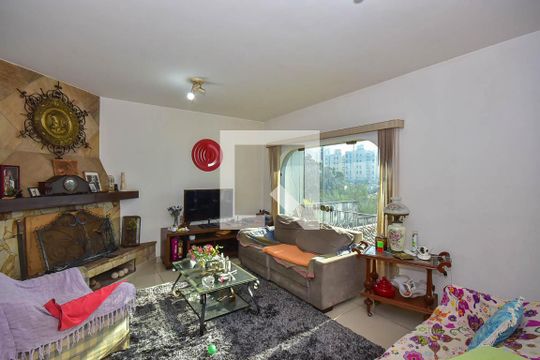 Sala de casa para alugar com 5 quartos, 440m² em Jardim Londrina, São Paulo