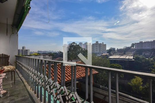 Varanda de casa para alugar com 5 quartos, 440m² em Jardim Londrina, São Paulo