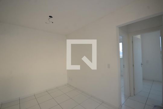 Sala de apartamento para alugar com 2 quartos, 42m² em Campo Grande, Rio de Janeiro