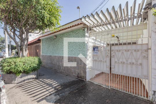 Fachada de casa para alugar com 3 quartos, 200m² em Vila Gumercindo, São Paulo