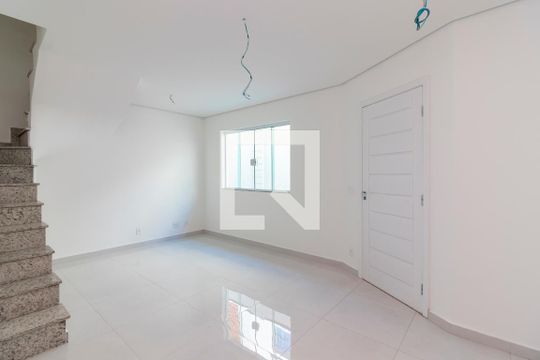 Casa de Condomínio à venda com 3 quartos, 124m² em Jardim Santa Ines, São Paulo