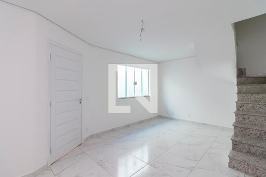 Casa de Condomínio à venda com 3 quartos, 124m² em Jardim Santa Ines, São Paulo