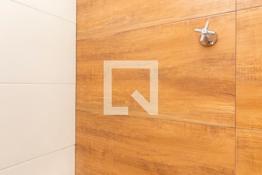 Banheiro Social de casa de condomínio à venda com 3 quartos, 124m² em Jardim Santa Ines, São Paulo